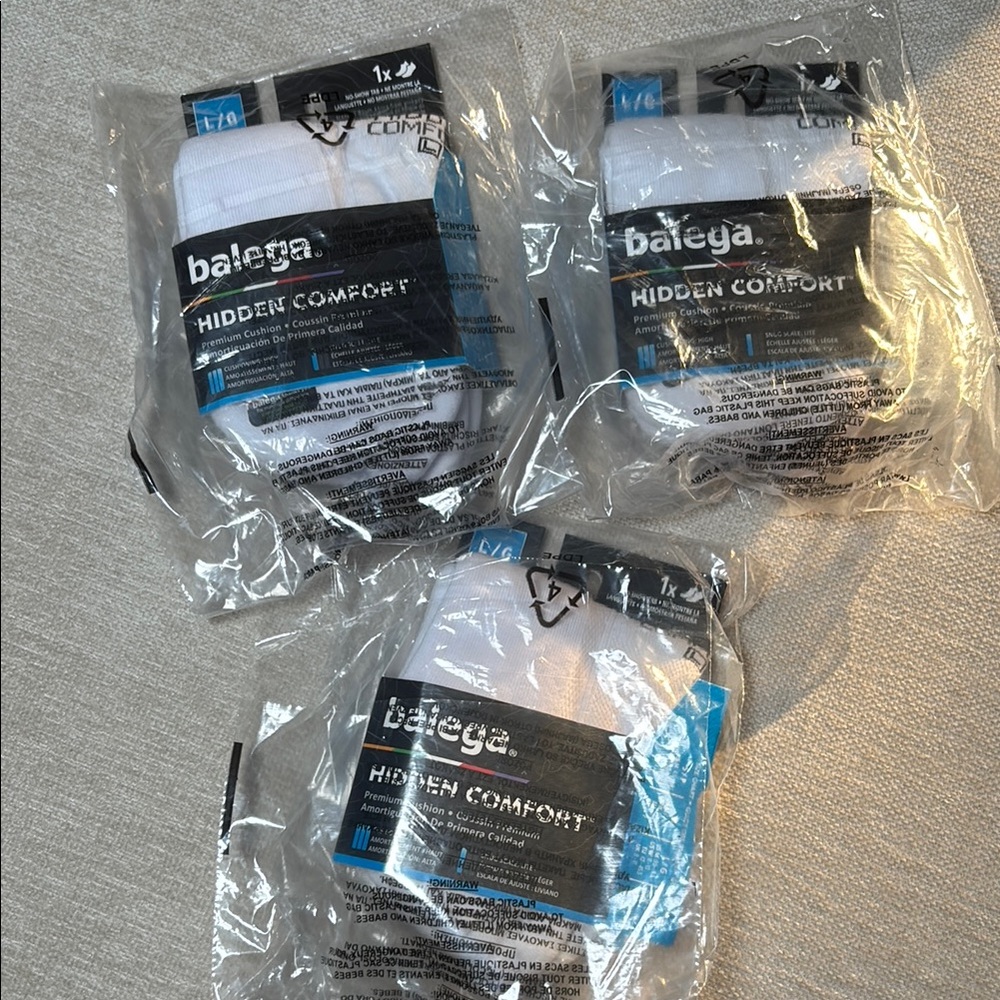 Balega White Athletic Socks Ankle Length Multi-Pack of 3 size Large MSRP$51
